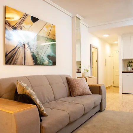 Penthouse Lara شقة *