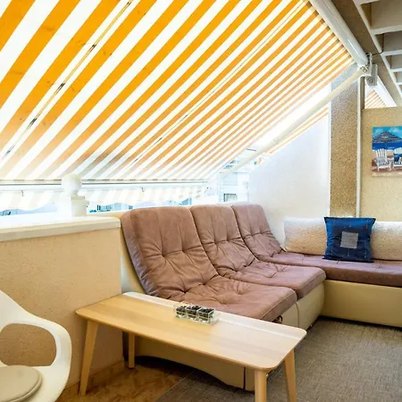 Penthouse Lara شقة *